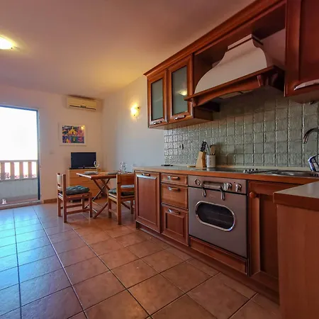 Apartment Molo Lozna