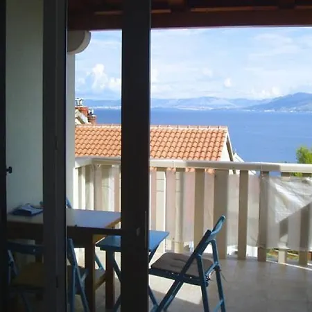 Apartment Molo Lozna Postira
