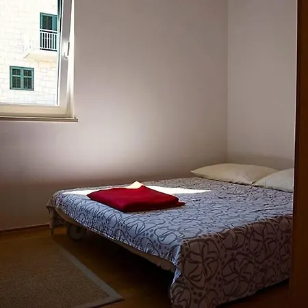 Apartment Molo Lozna Postira